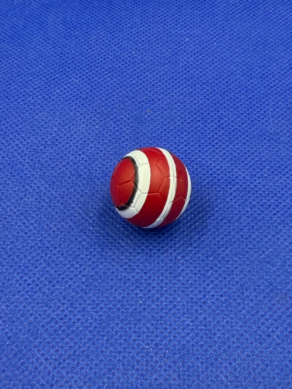 Subbuteo pallone a bande rosso/bianco