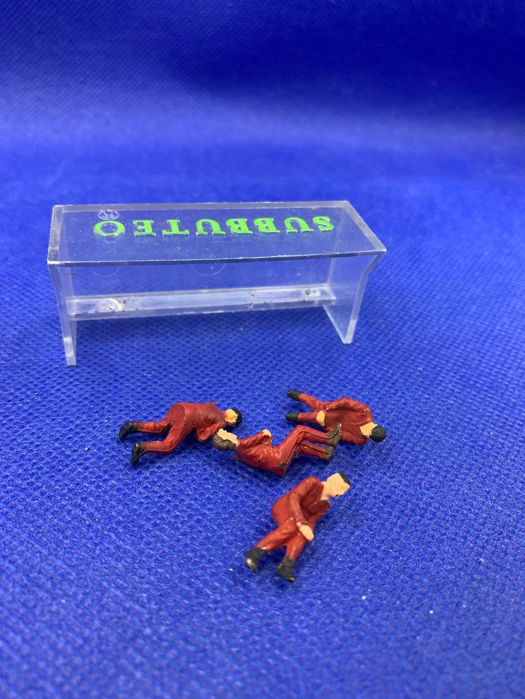 Subbuteo set panchina personaggi rossi