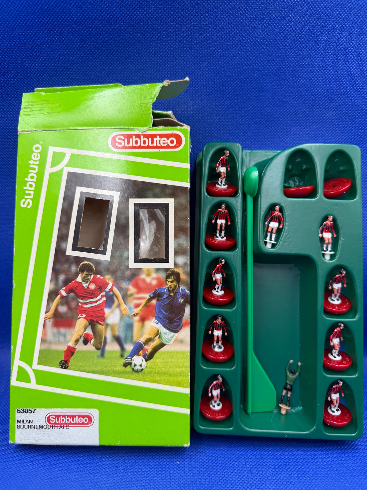 Subbuteo squadra lw Milan ref 63057 - basi rosse