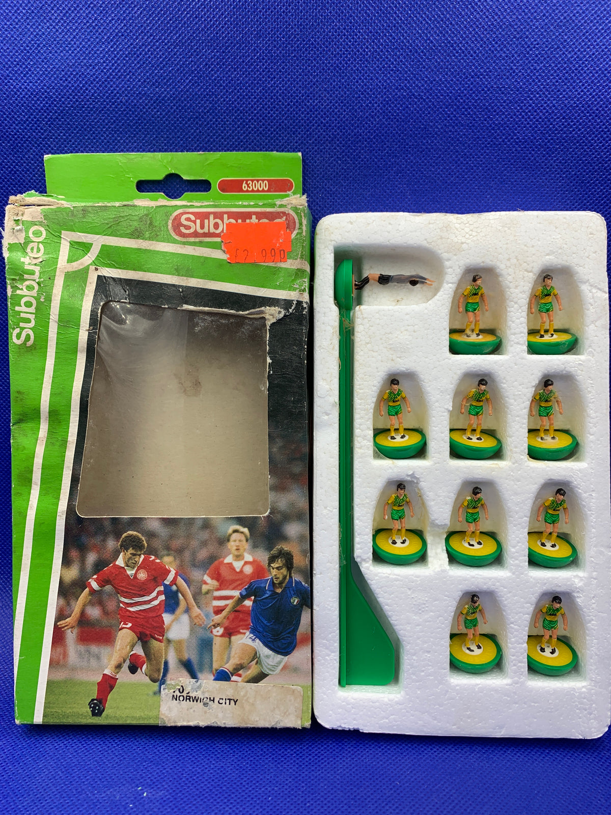 Subbuteo squadra lw Norwich “ASICS” ref 709