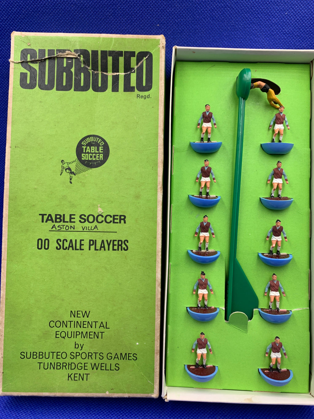 Subbuteo squadra hw Aston Villa ref 074 reverse bases