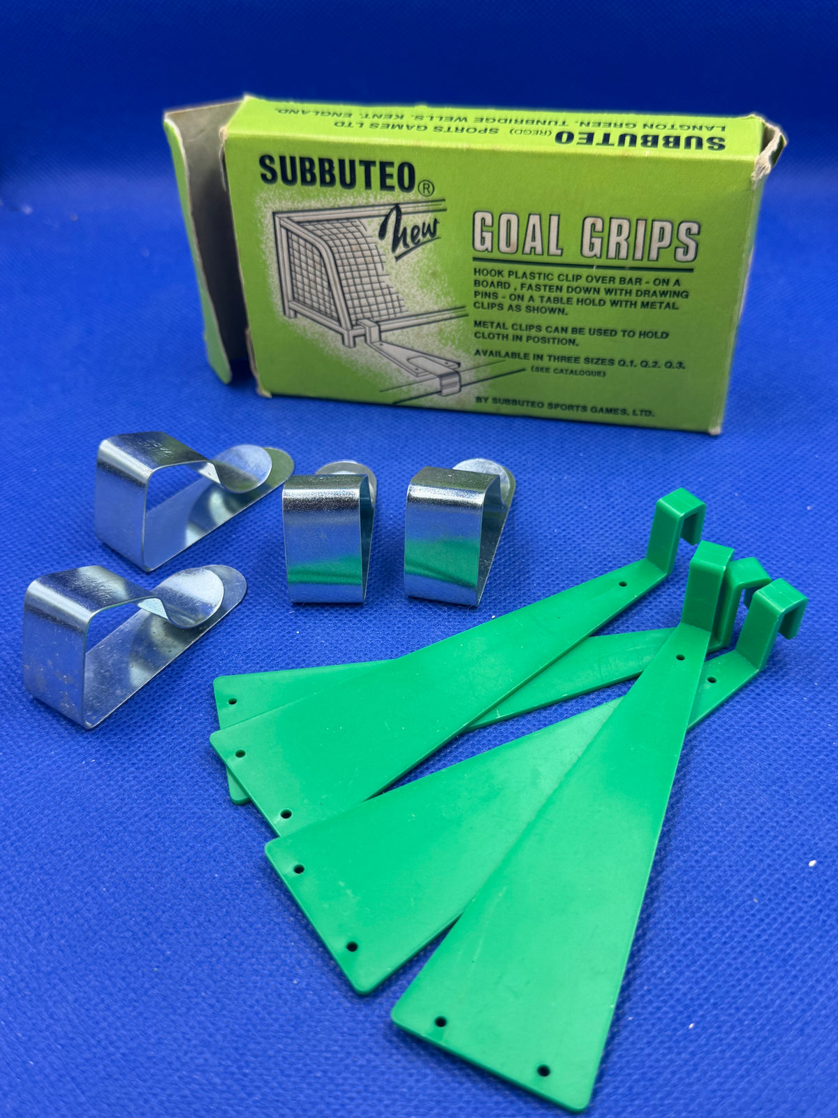 Subbuteo goal grips - set Q