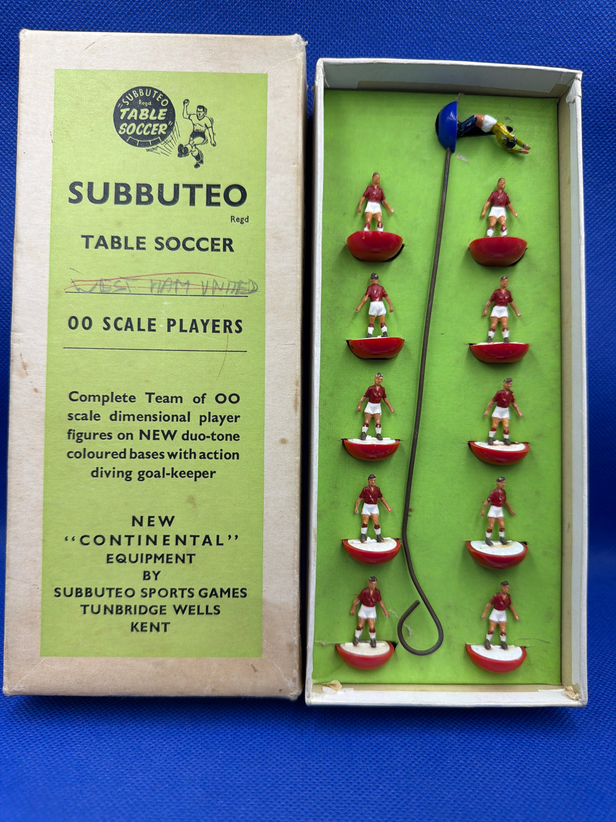 Subbuteo squadra ohw generic red ref 001