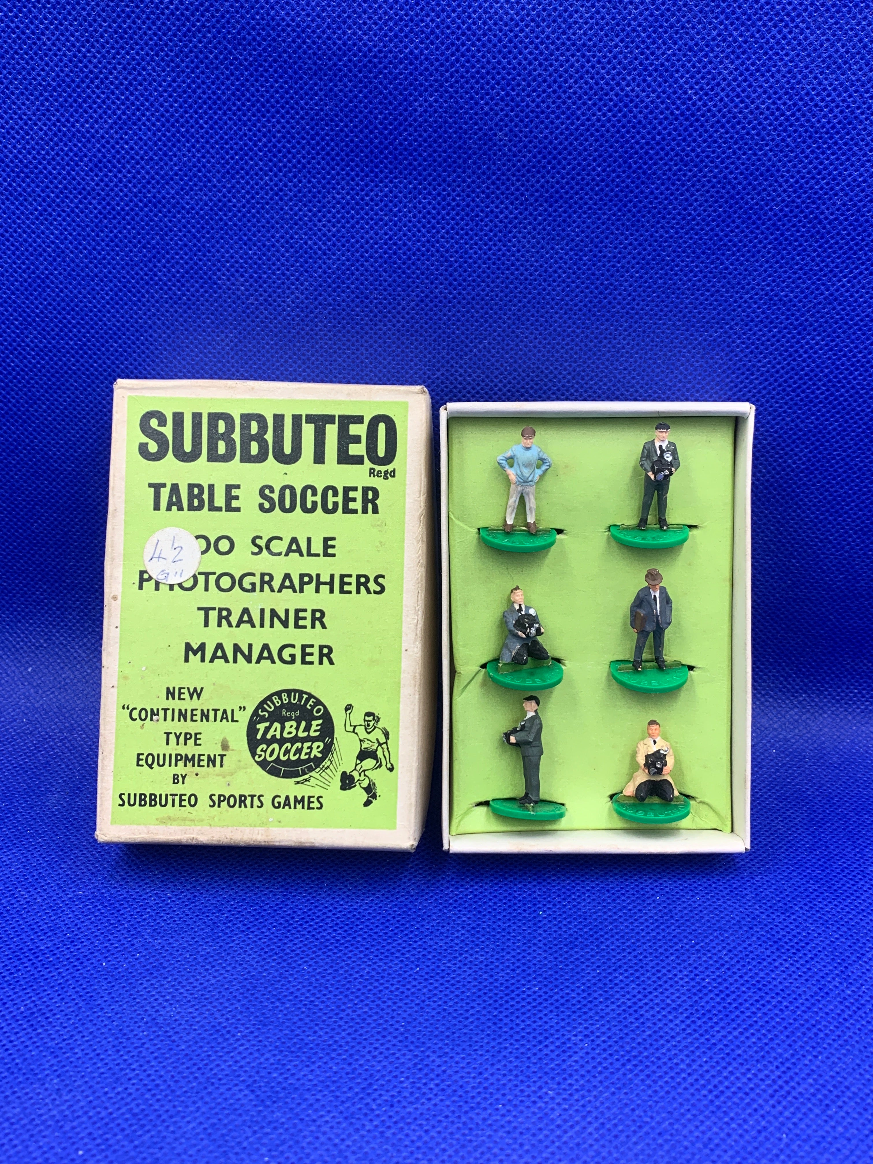 Subbuteo photographers & trainer manager c104 1st package