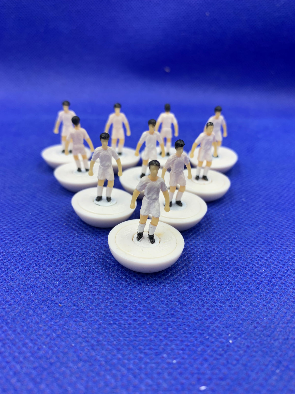 New subbuteo squadra bianca base semipiatta