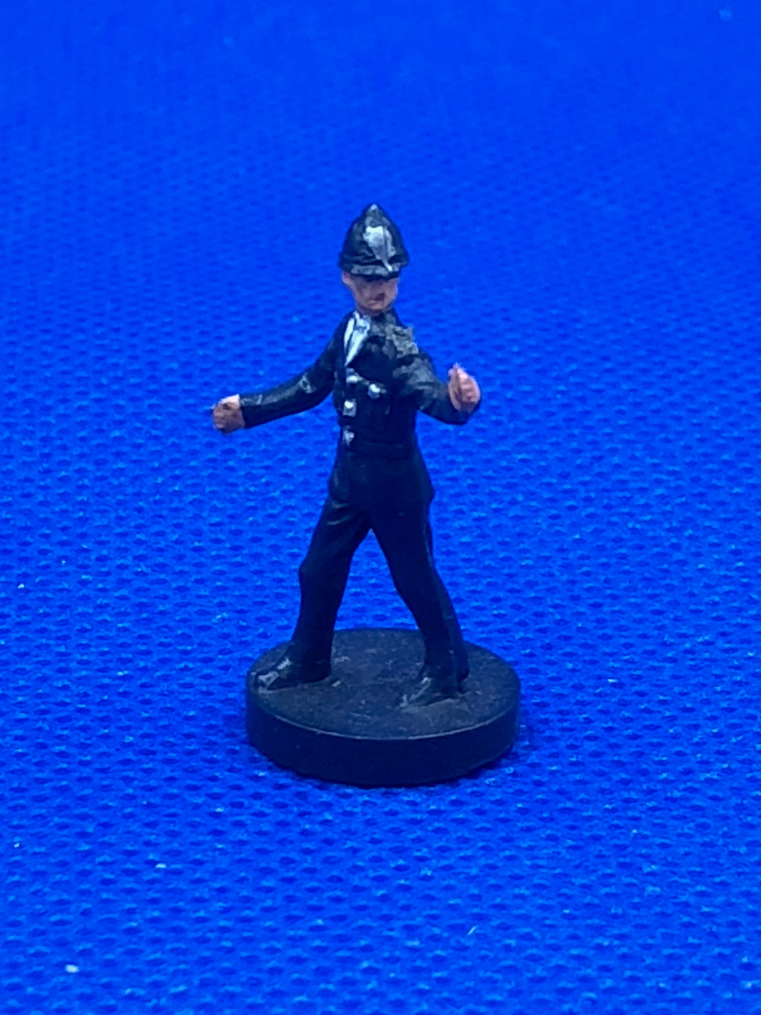 Subbuteo personaggio stadio Bobby in movimento base nera