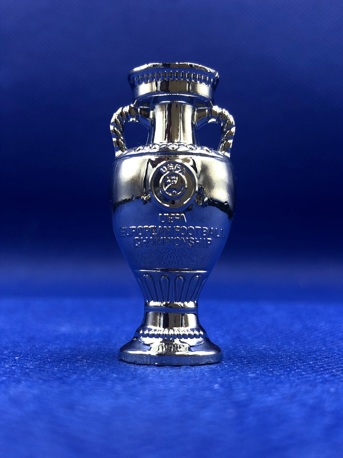 Subbuteo trofeo Campionato Europeo 4cm in metallo