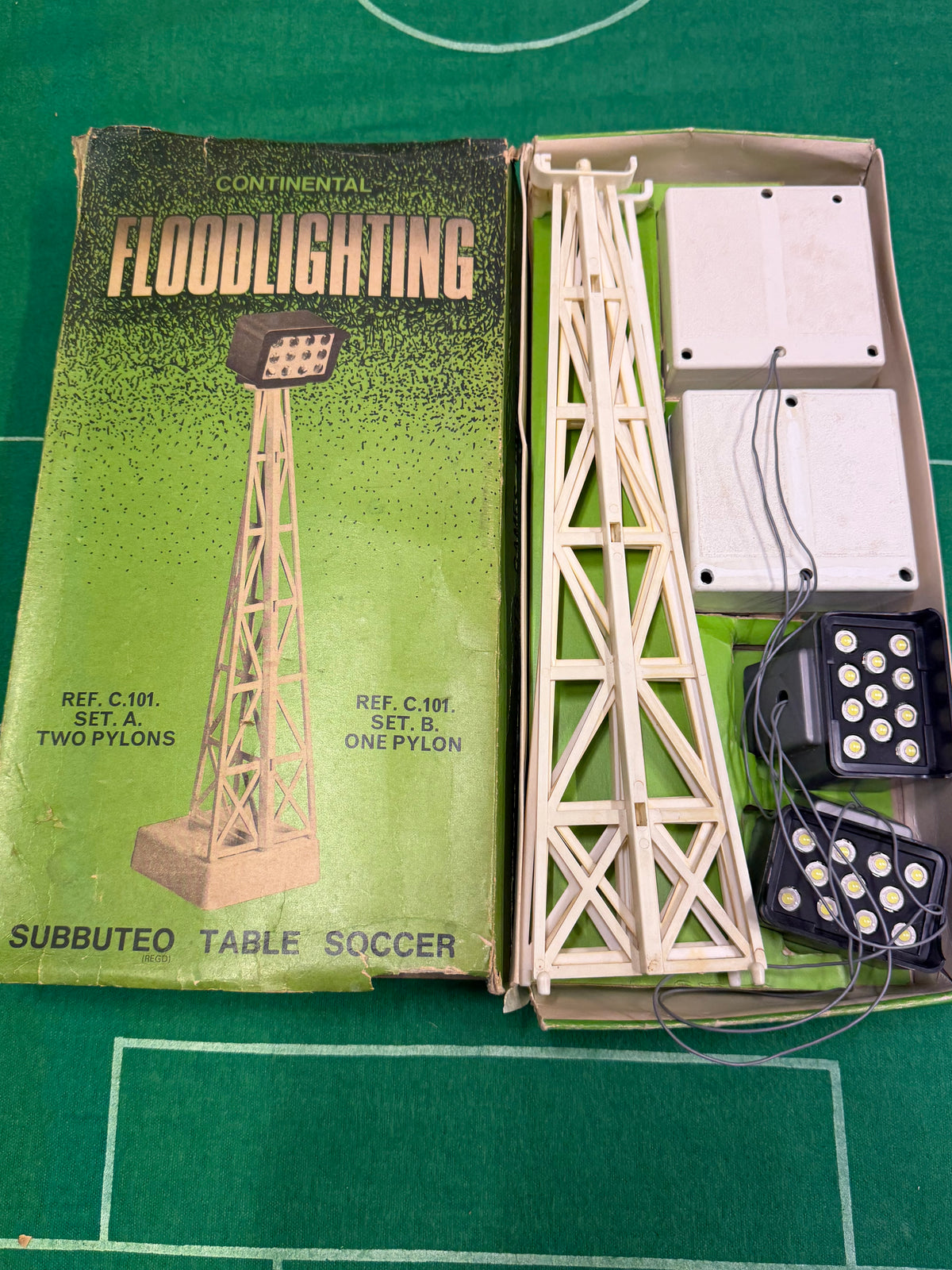 Subbuteo coppia riflettori stadio c101 originali modificati Led - anni 70