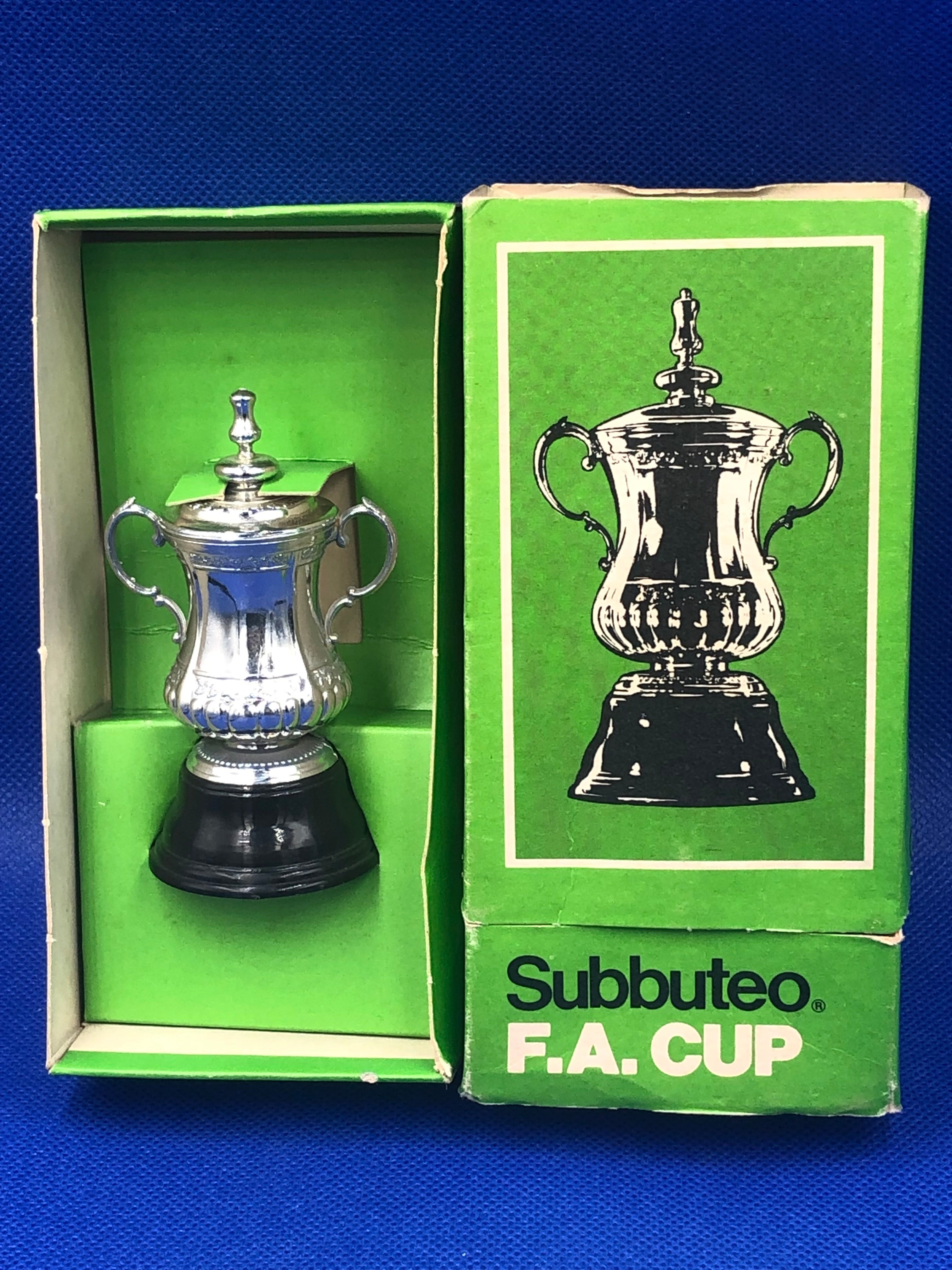 Subbuteo trofeo F.A. Cup C128