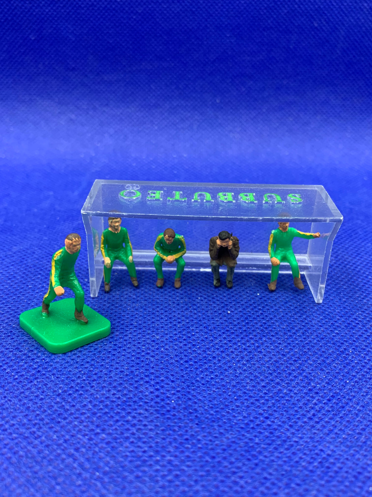 Subbuteo panchina con personaggi