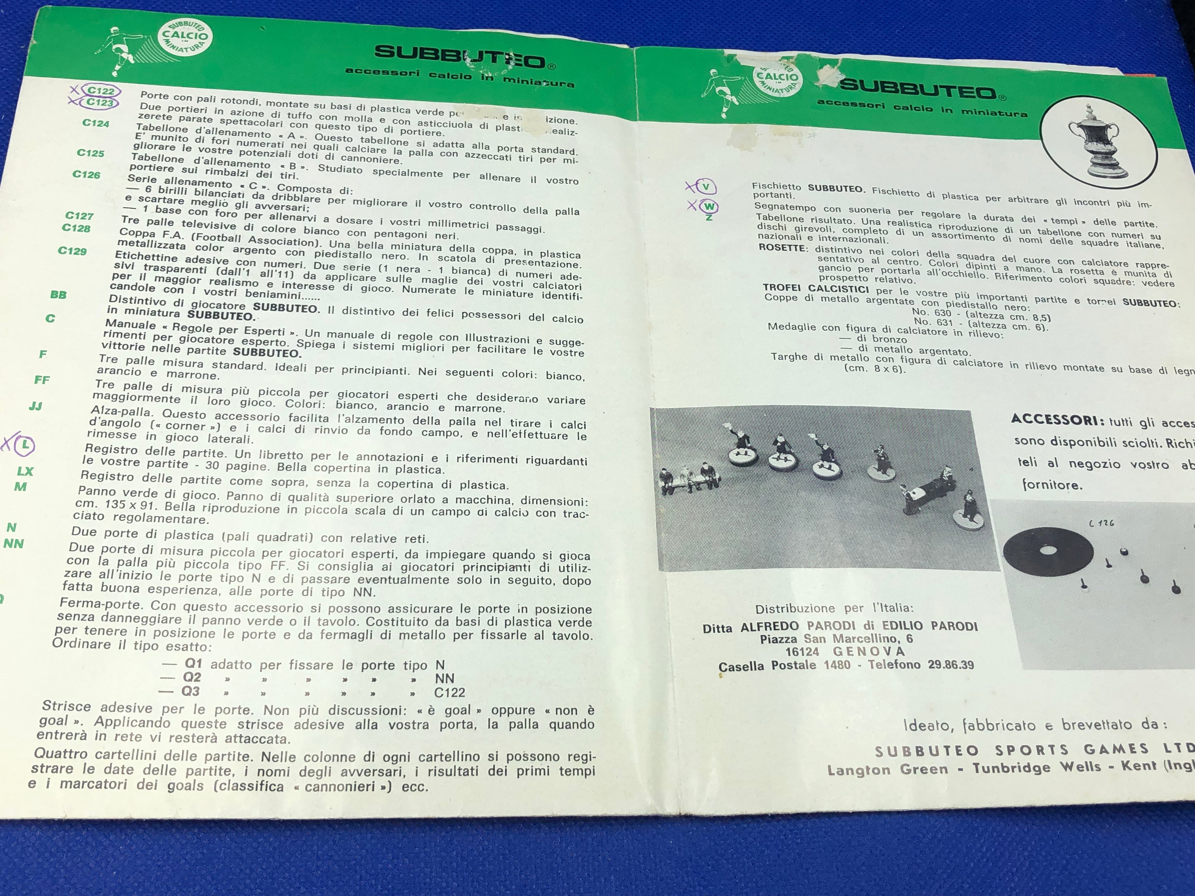 Subbuteo catalogo anni'70 con suggerimenti di gioco - In Italiano